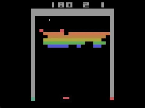 מסך של משחק Breakout מקונסולת Atari 2600: לבנים צבעוניות, מחבט וכדור